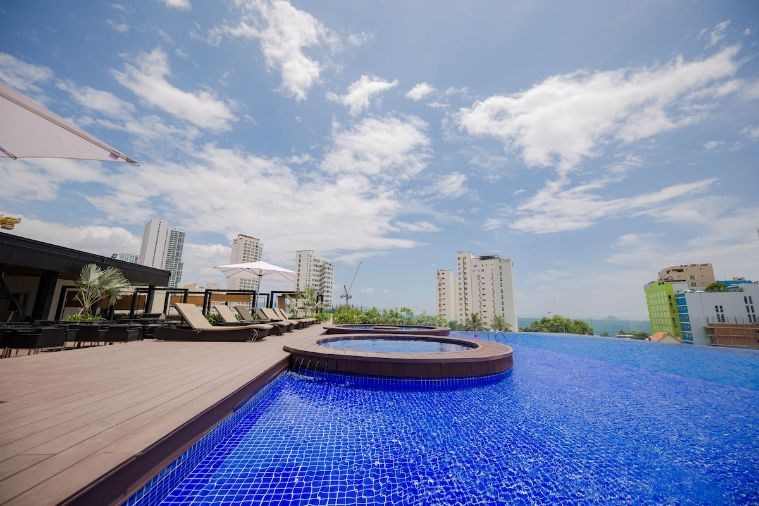 Khách sạn Quinter Central Nha Trang